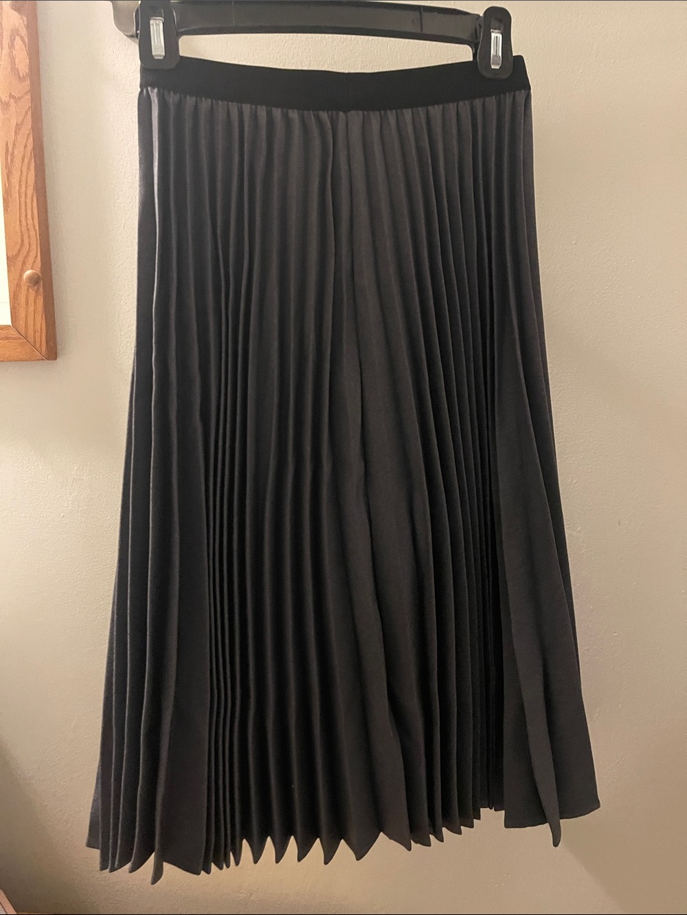 Black Pleated Midi Skirt - Classic Women's Skirt